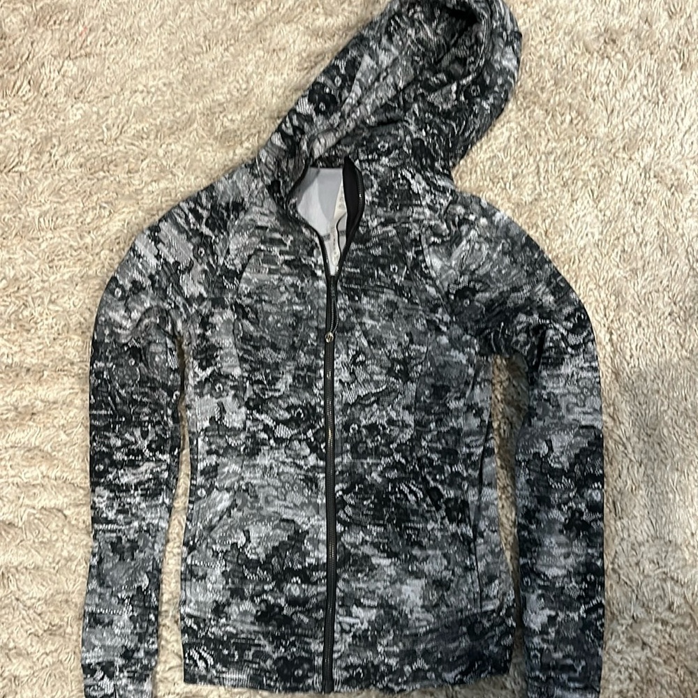 Lululemon full zip up jacket